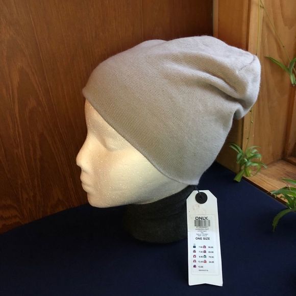 NWT Only winter hat - Picture 5 of 5
